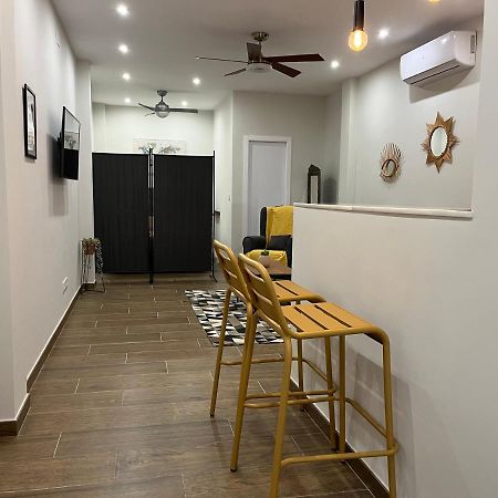 Acogedor Apartamento En La Buhaira セビリア エクステリア 写真